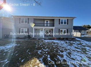 704 Grove St APT B, Bedford, VA 24523