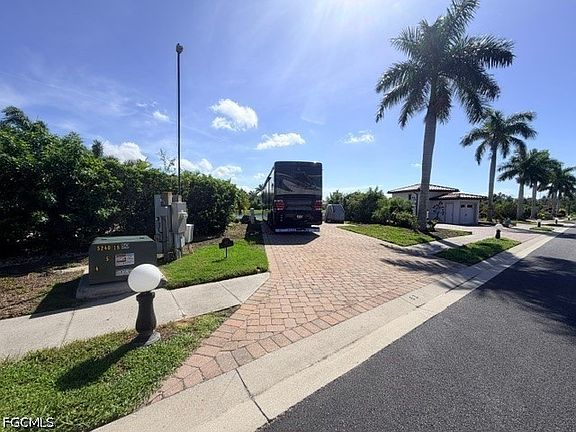 4th image of LOT 14100 63 Myakka Ave