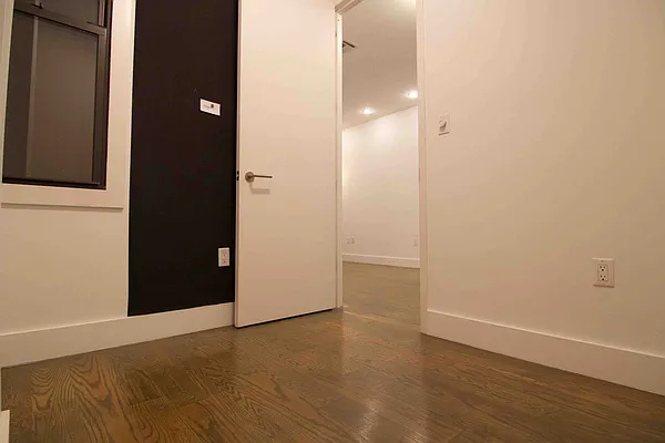 Rented by Nooklyn NYC LLC | media 29