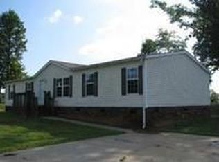 380 Wellman Rd, Hiddenite, NC 28636