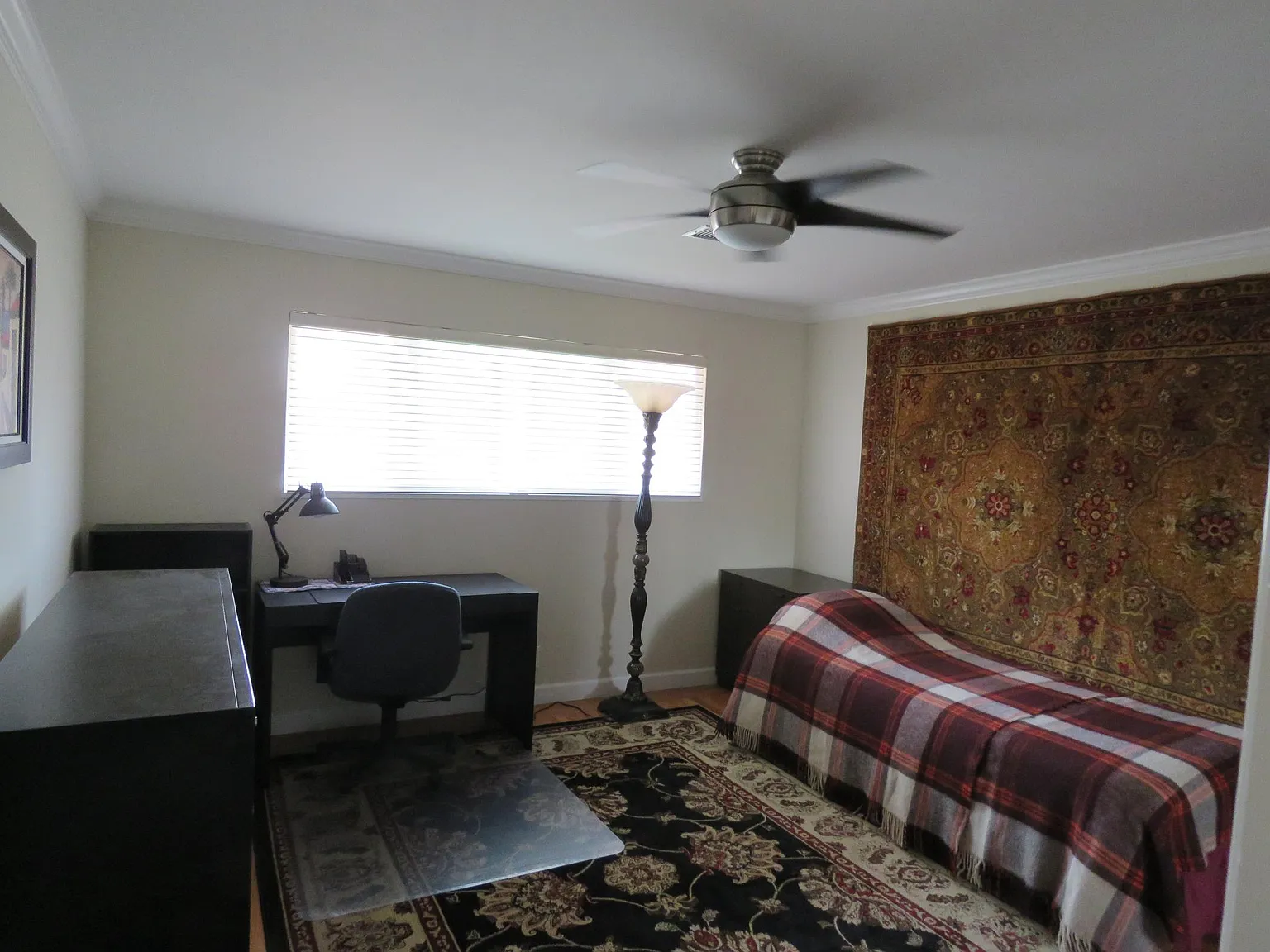 131 Hawthorne Ave — Photo 3