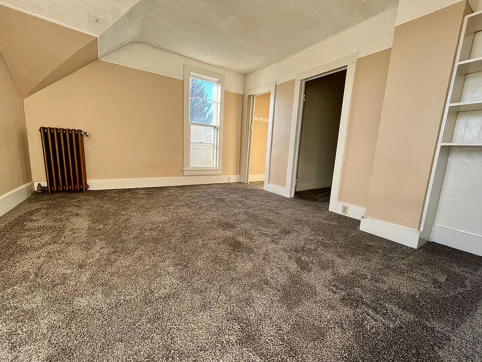 1st image of 613 S 7th St #4