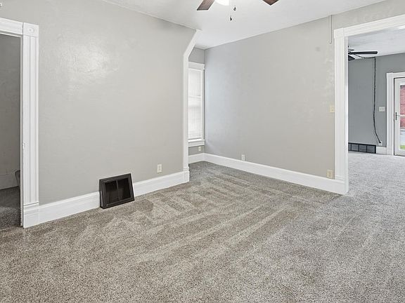 4th image of 327 Jackson St