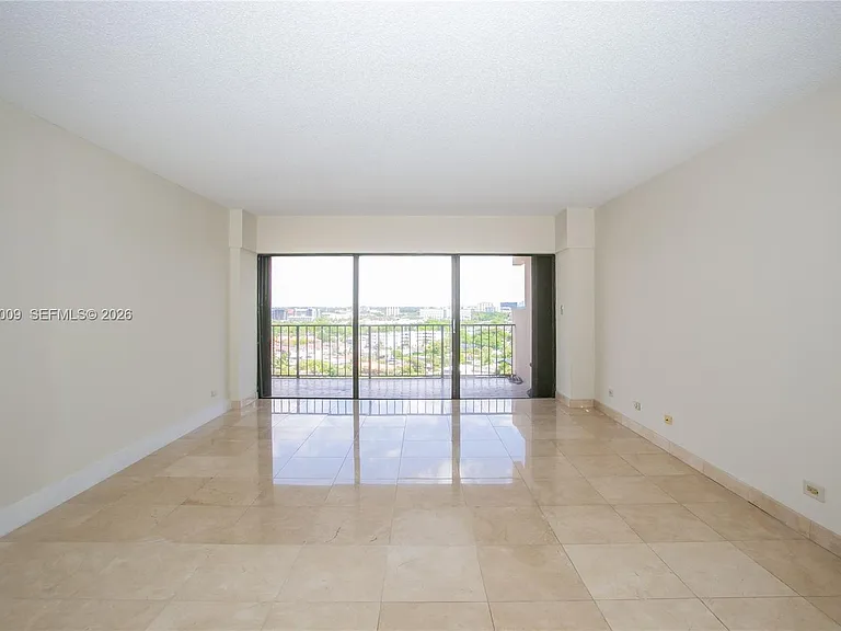 1800 NE 114th St #1502 — Photo 7