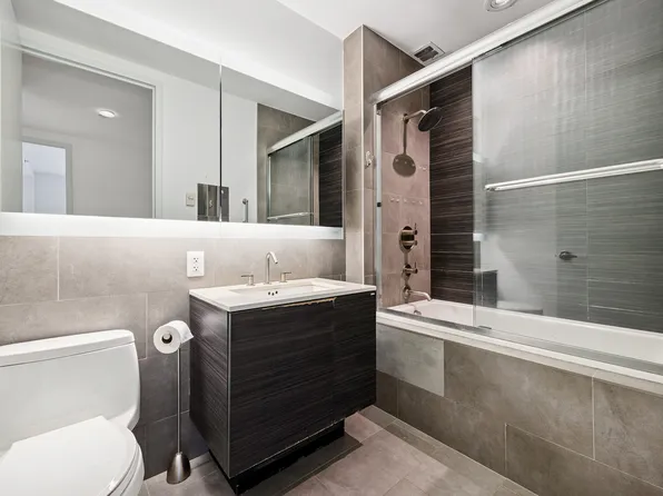 545 Washington Avenue image 4 of 8