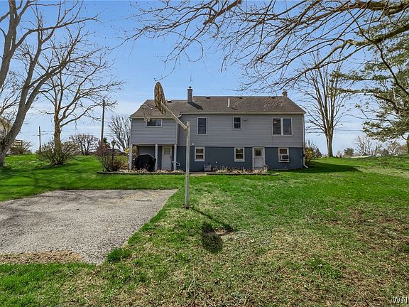 5th image of 7547 Ridge Rd