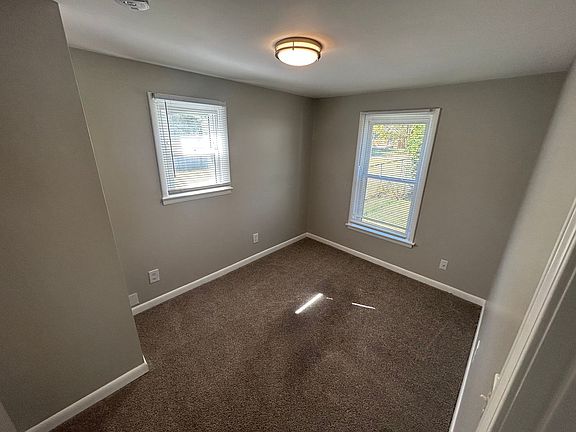 4th image of 4122 Craig Ave