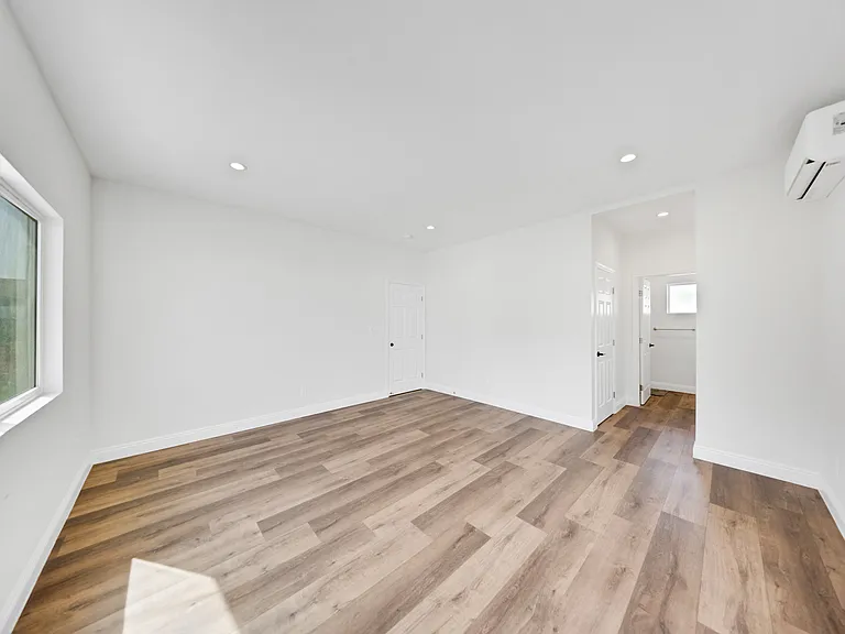 415 N Toland Ave #D — Photo 3