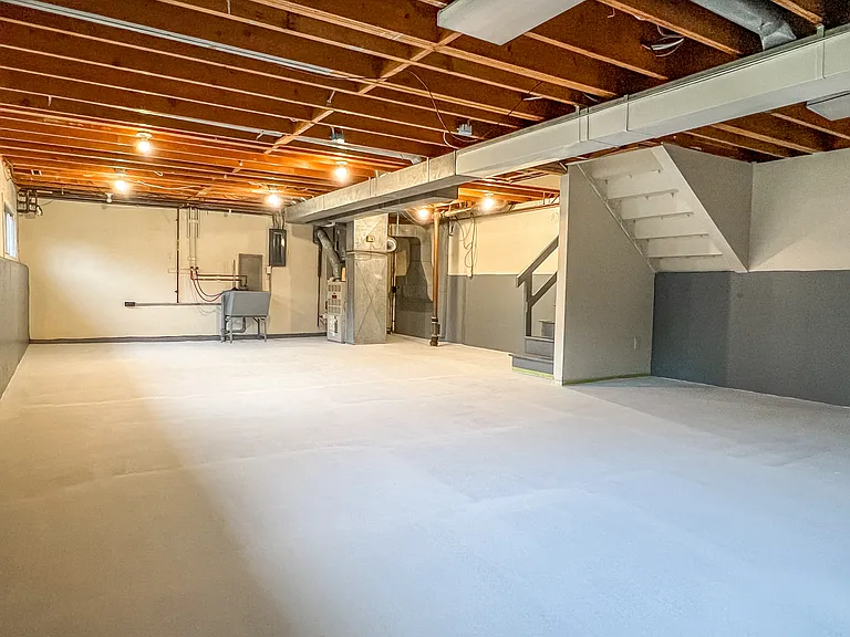 133 Vigilante St — Photo 12