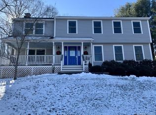 95 Village Pond Rd, Guilford, CT 06437