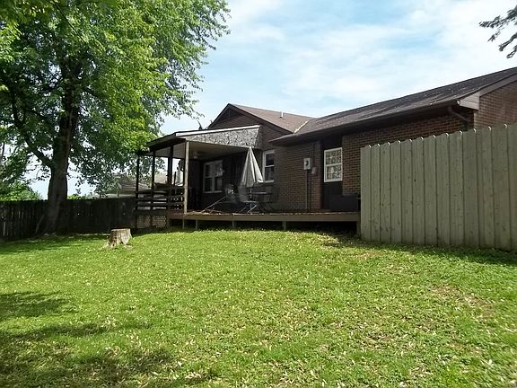 2nd image of 4329 N Landsdowne