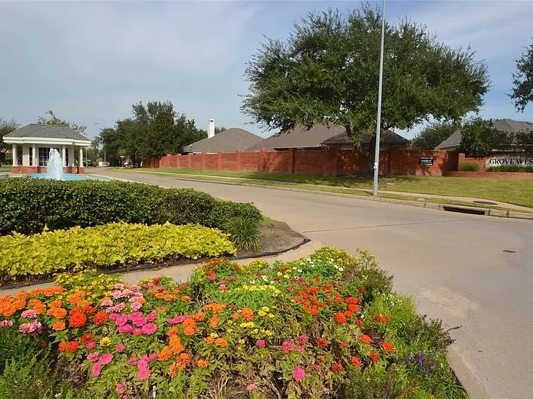 12110 Laurel Ct — Photo 33