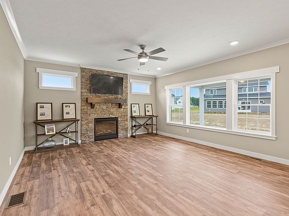 2nd image of 5296 Highland Way