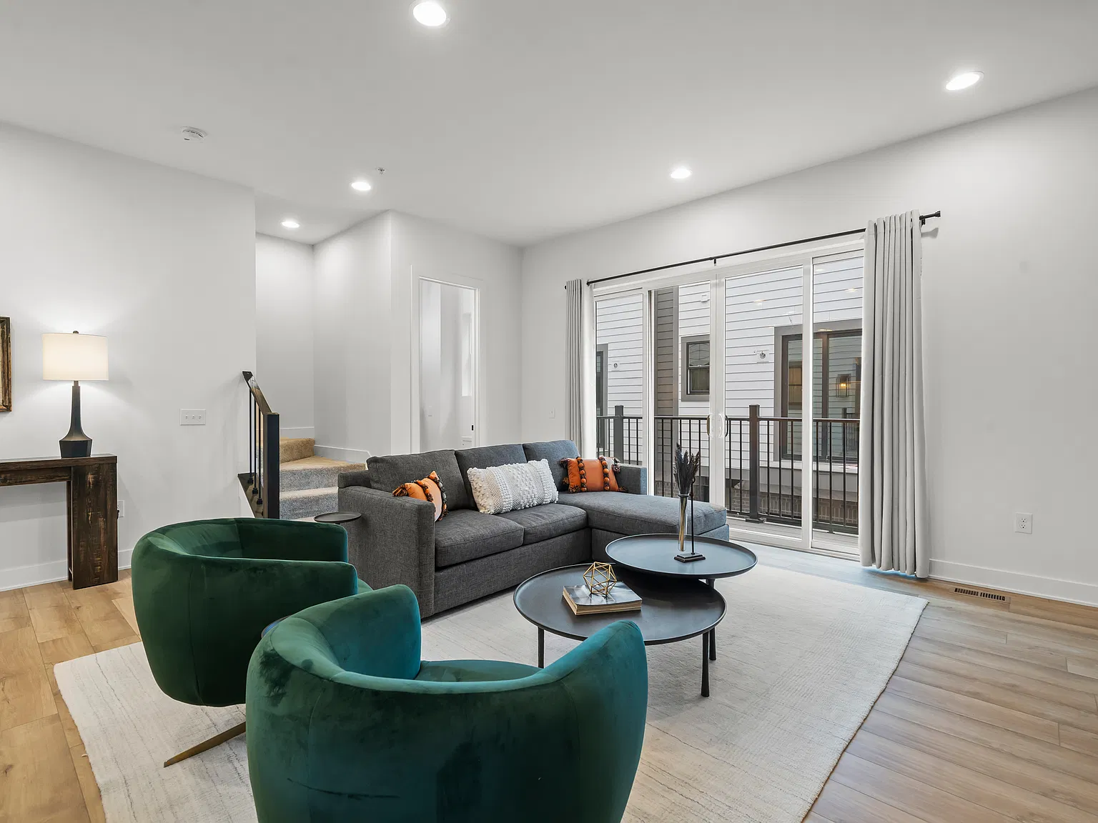 2 bed, 2454 sqft, $7,500 — Photo 4