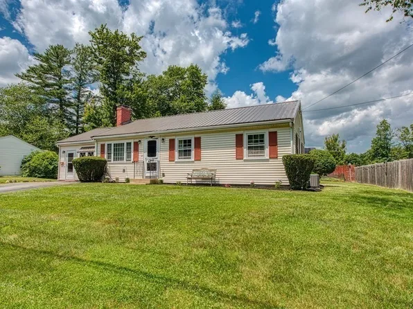 81 Dorsey St, Abington, MA 02351