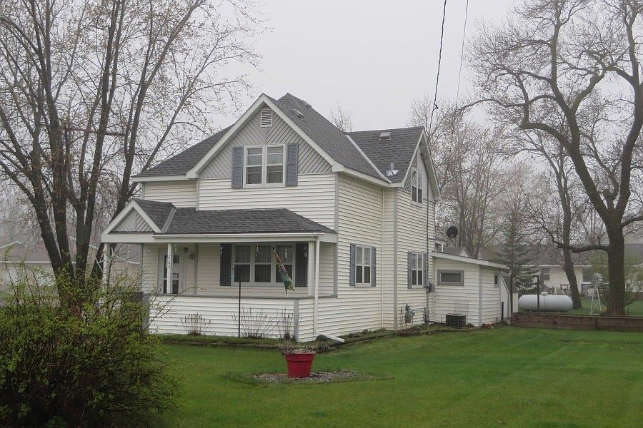 2nd image of 569 Washburn Ave