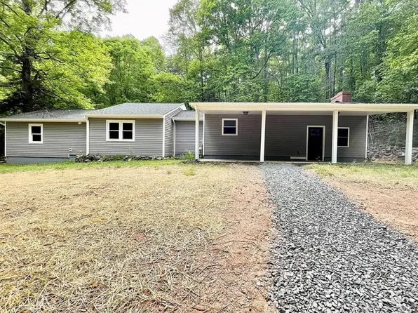 624 Woodline Dr, Concord, VA 24538