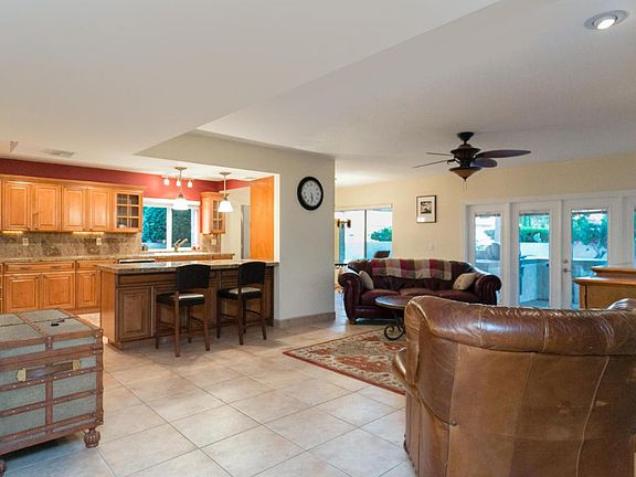 4th image of 8040 N Casas Carmen
