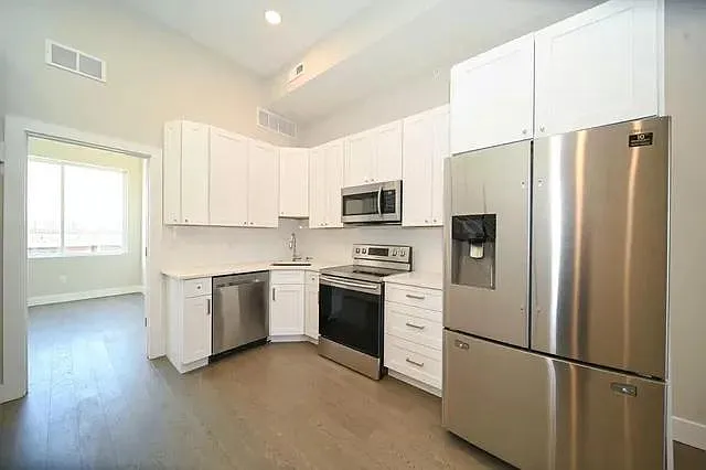 Building Photo - 1415 N 8th St #1