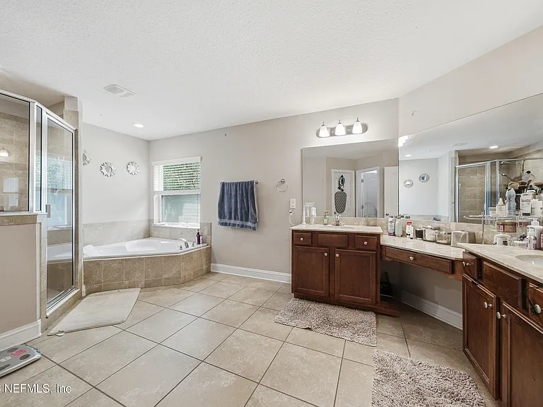 705 W Kings College Dr — Photo 18