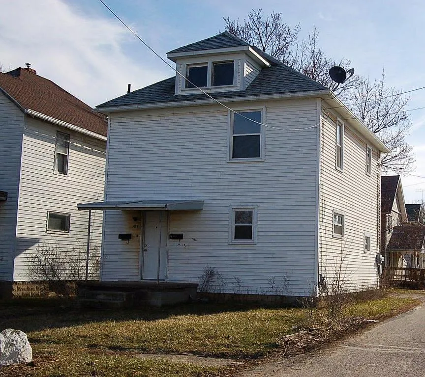 472 Park Blvd photo 1