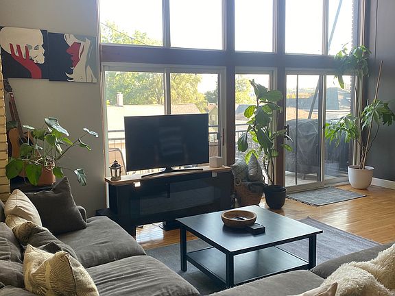 5th image of 600 Broadway Ave NW APT 302