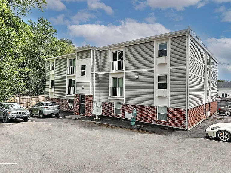 855 Providence St. — Photo 59