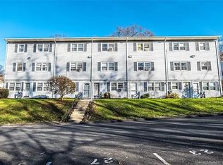 100 Pumpkin Hill Rd APT 25, New Milford, CT 06776