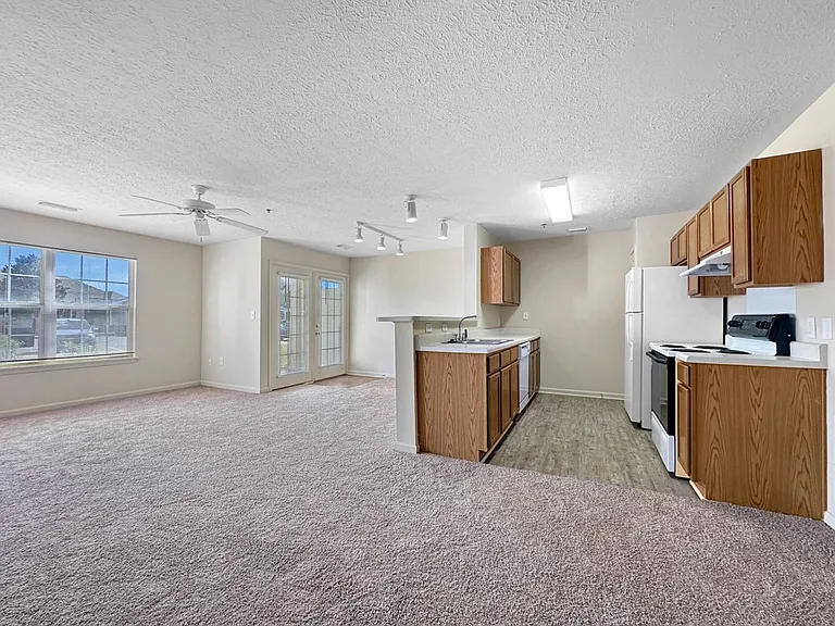 19362 Chelsey Dr — Photo 4