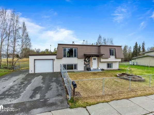 1540 Cache Dr, Anchorage, AK 99507