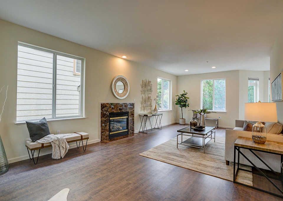 1st image of 136 Serra Ln