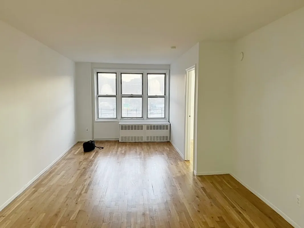 59-21 Calloway Street 57