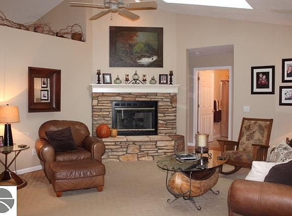 4th image of 7411 Russ Noble Dr