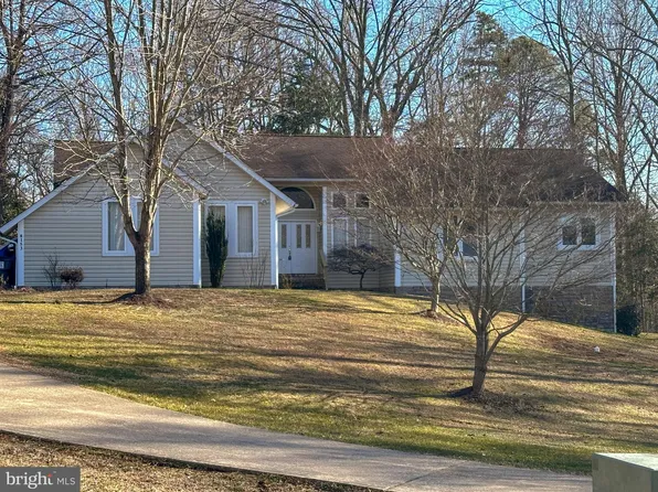 8153 Oak Wood Dr, King George, VA 22485