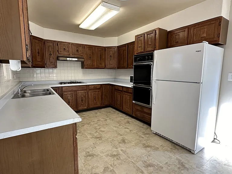2883 N Bigler Ave — Photo 11