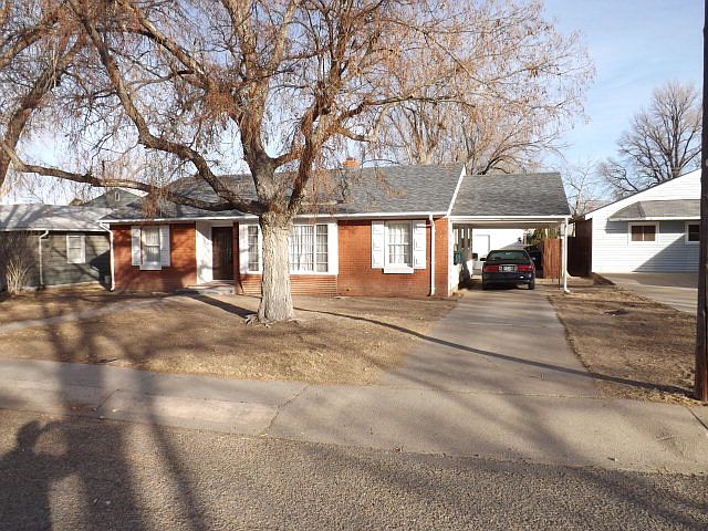 1st image of 912 Lowell Dr