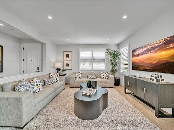 4th image of 124 Sunnyside