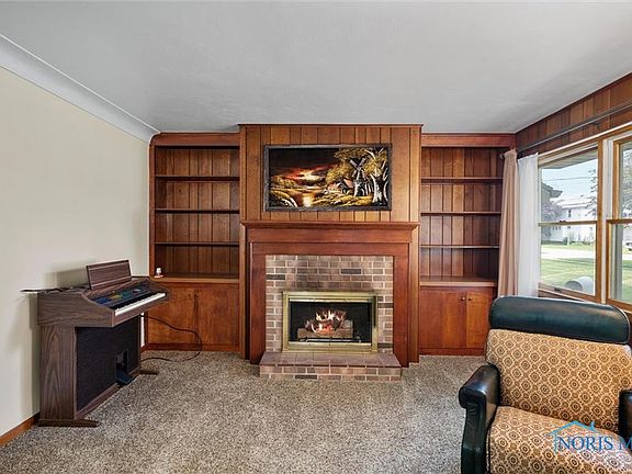 4th image of 328 Bierley Ave