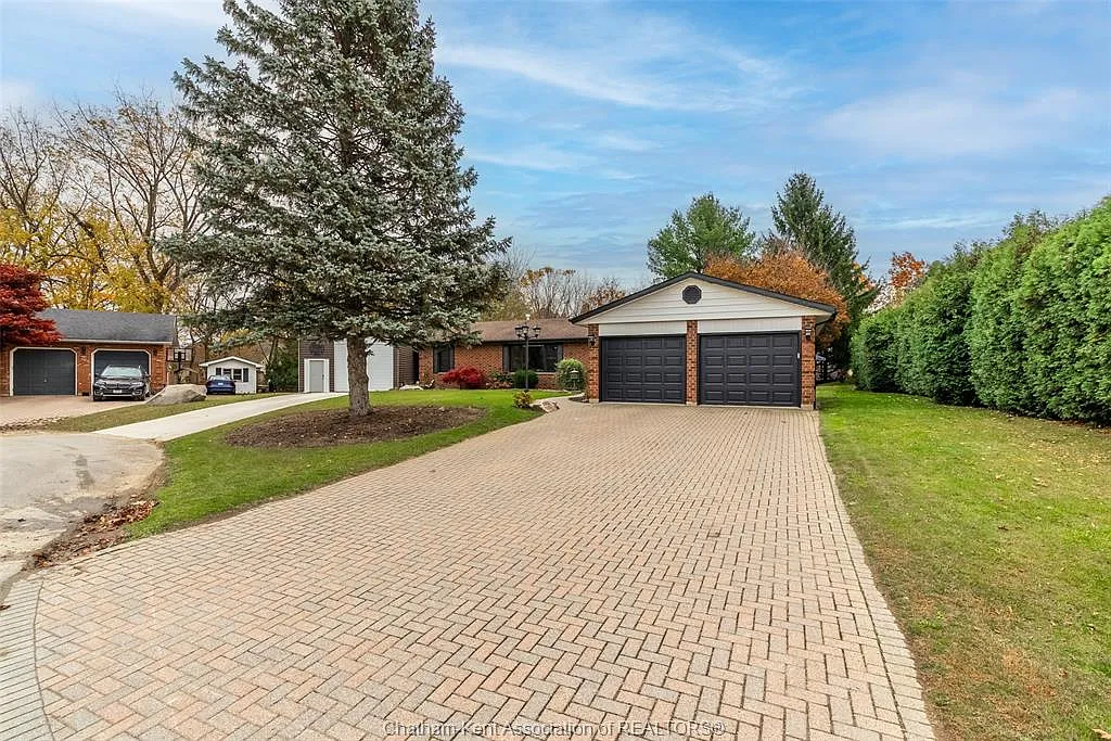 8 Kyle Dr photo 1