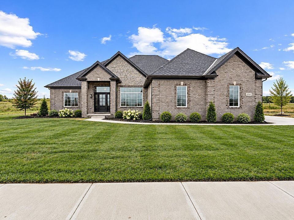 1st image of 8139 Hunters Ridge Dr