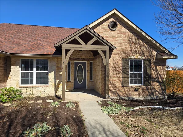 102 Butler St, Savoy, TX 75479