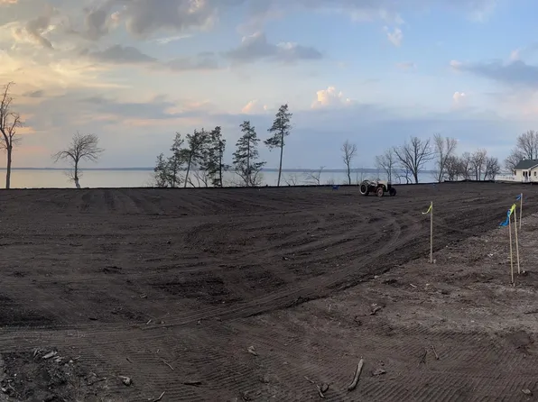 3 Castle Shrs, Spicer, MN 56288