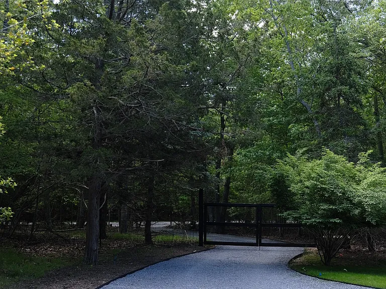 Barnes Hole Rd — Photo 6