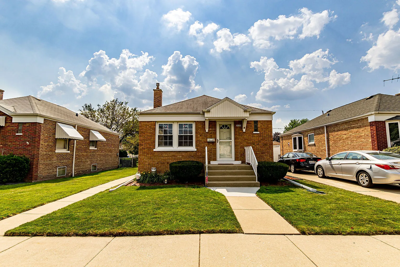 5630 S Newland Ave photo 1