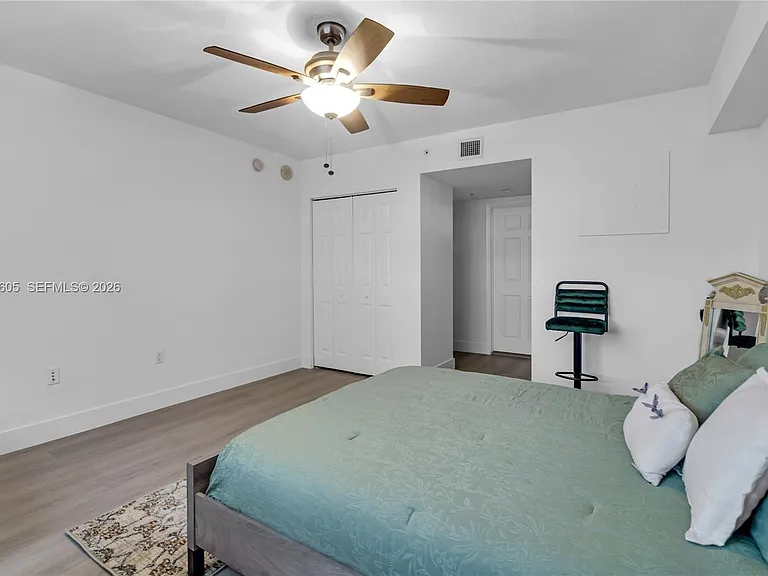 3232 SW 22nd Ter #804 — Photo 23