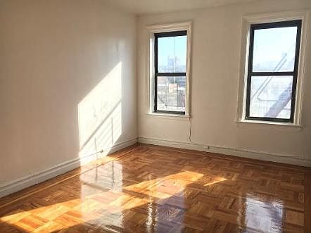 3rd image of 2000 Powell Ave #1Q