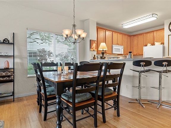 3rd image of 10062 Pacific Pines Ave