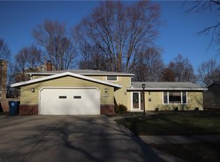 6881 Anthony Ln, Parma Heights, OH 44130