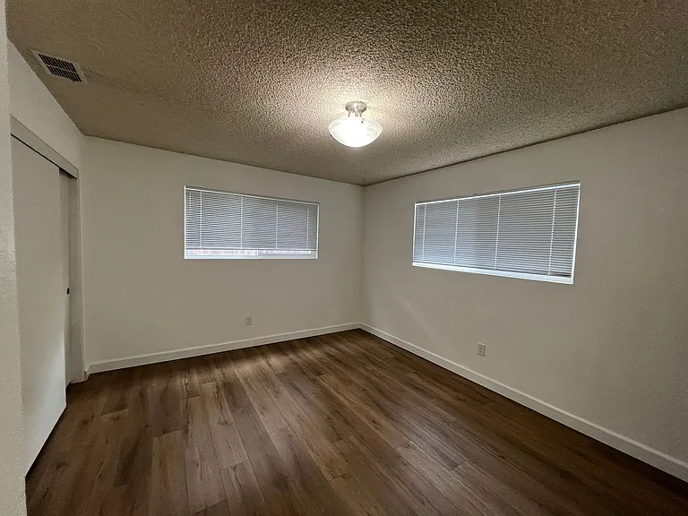 470 Java St — Photo 9