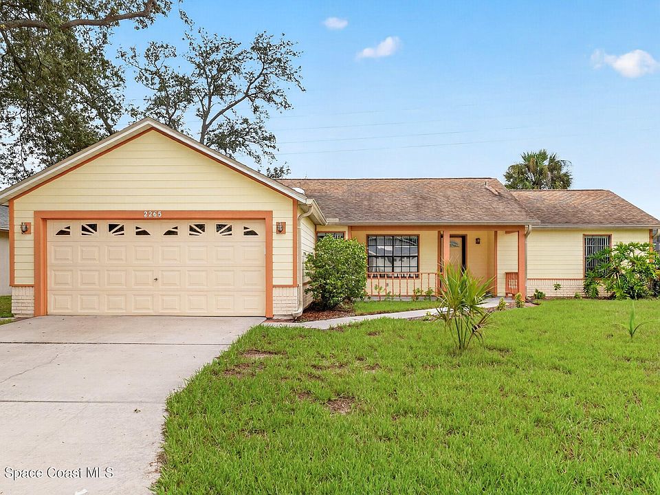 1st image of 2265 Hickory Dr